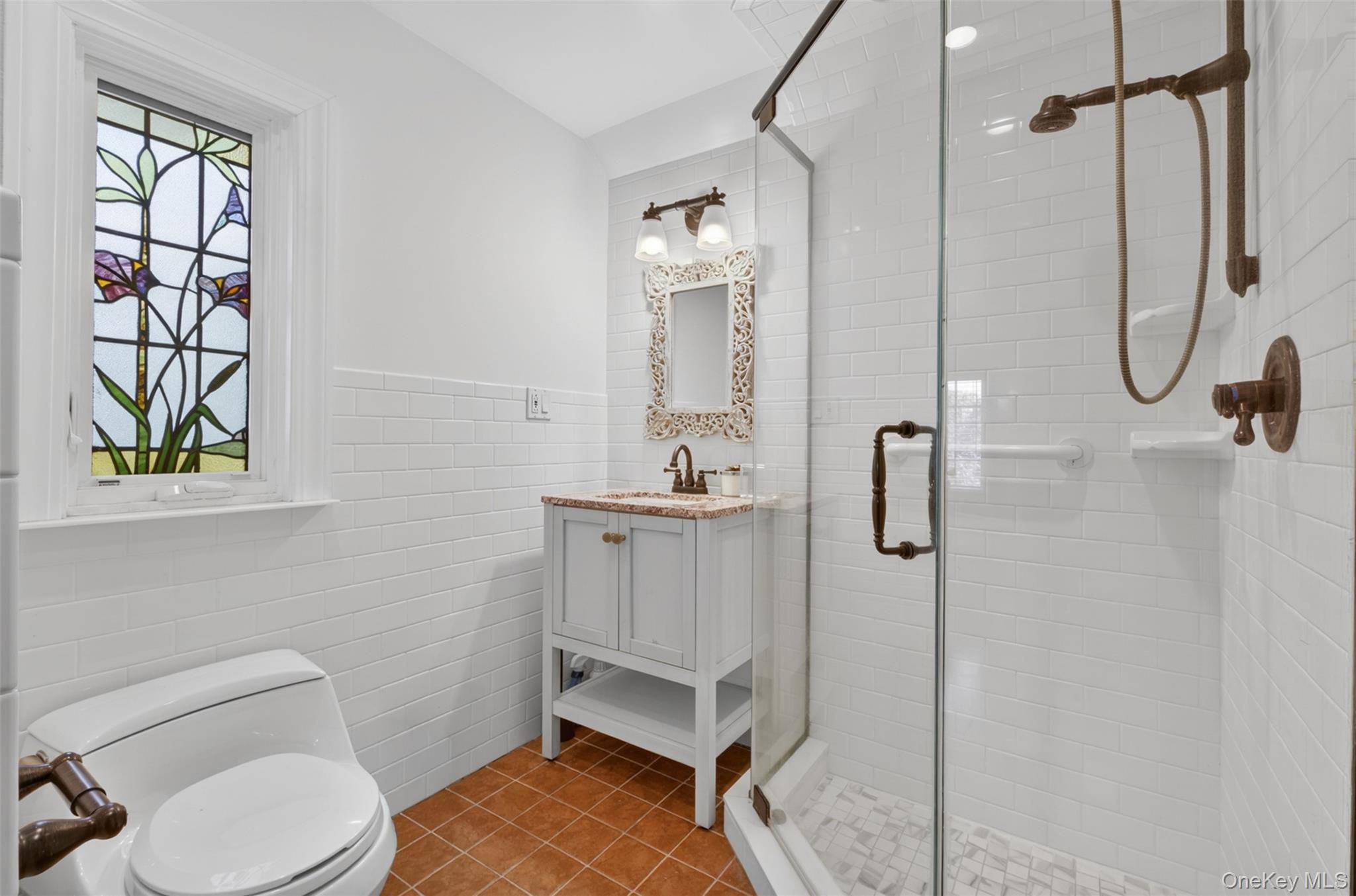 102 Quaker Ridge Road Manhasset, NY 11030 - Photo 17 of 25