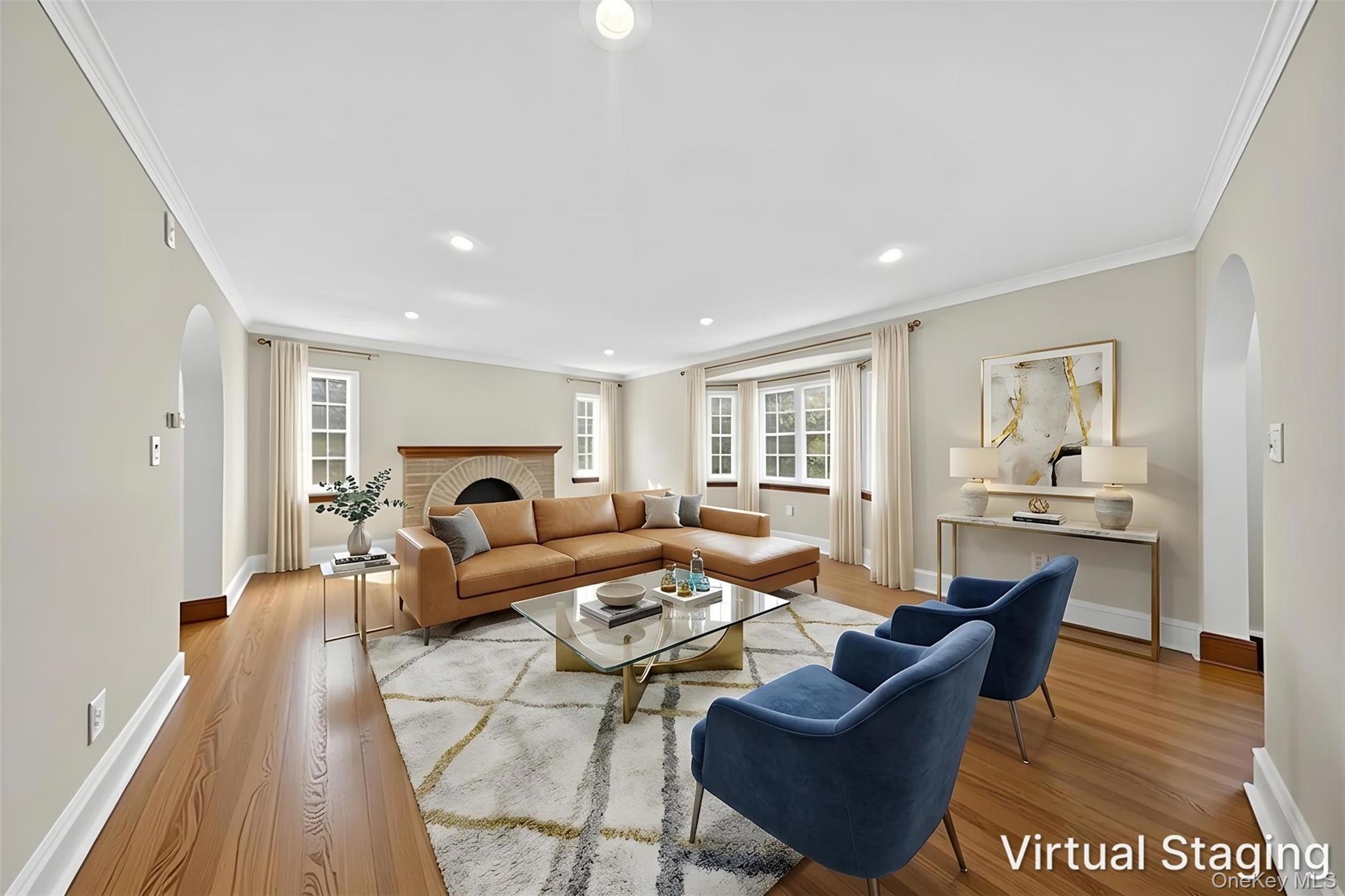 102 Quaker Ridge Road Manhasset, NY 11030 - Photo 4 of 25
