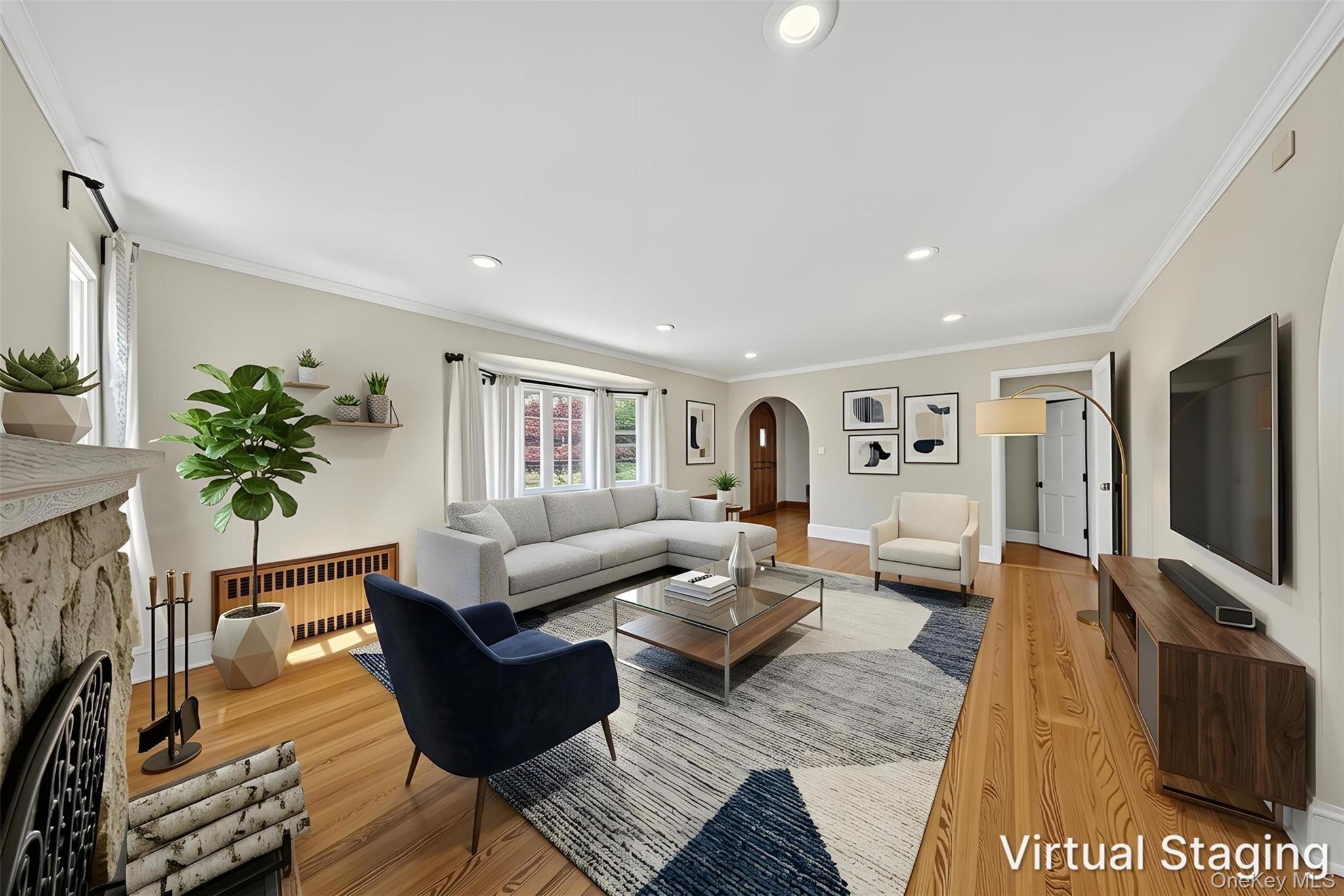 102 Quaker Ridge Road Manhasset, NY 11030 - Photo 5 of 25