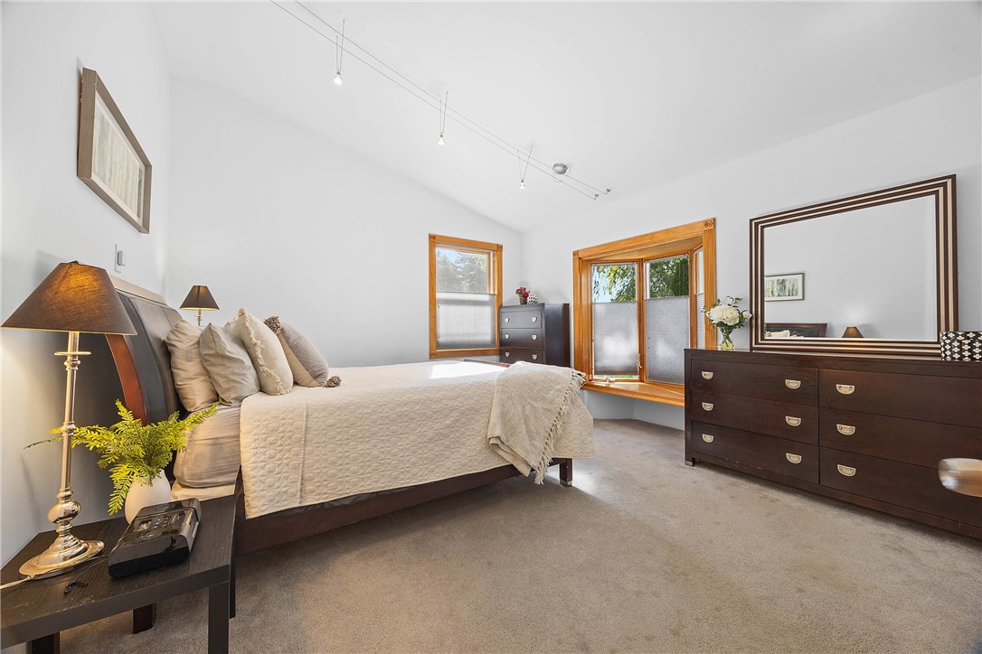 171 Pardee Road Irondequoit, NY 14609 - Photo 25 of 47