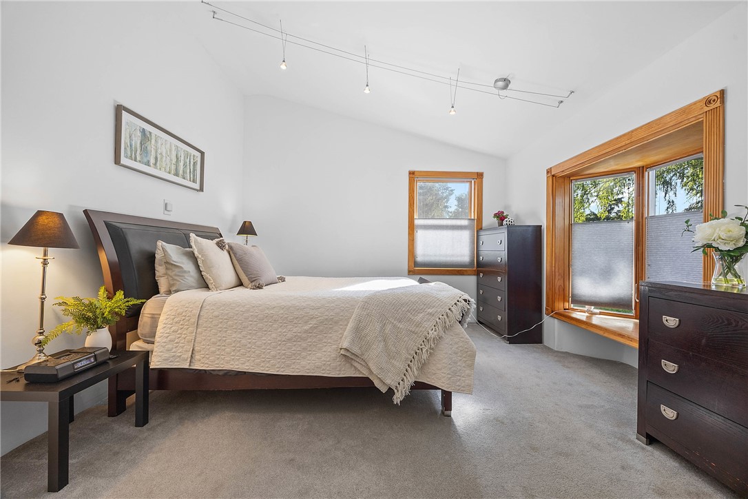 171 Pardee Road Irondequoit, NY 14609 - Photo 26 of 47