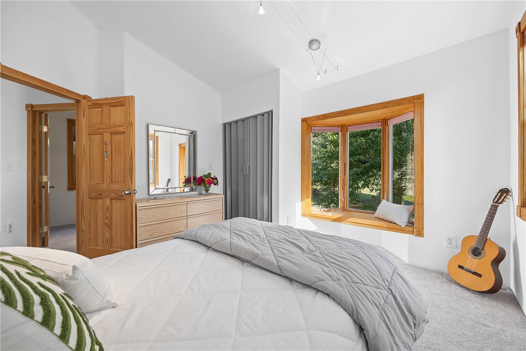 171 Pardee Road Irondequoit, NY 14609 - Photo 28 of 47