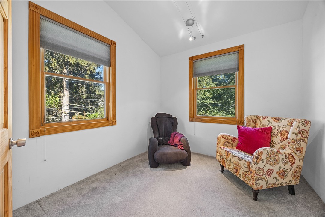 171 Pardee Road Irondequoit, NY 14609 - Photo 31 of 47