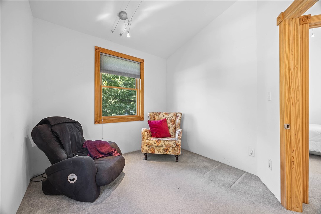 171 Pardee Road Irondequoit, NY 14609 - Photo 32 of 47