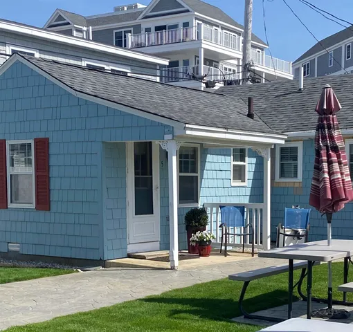 $1,800 | 35 Fuller Acres, Unit 5, Hampton, NH 03842