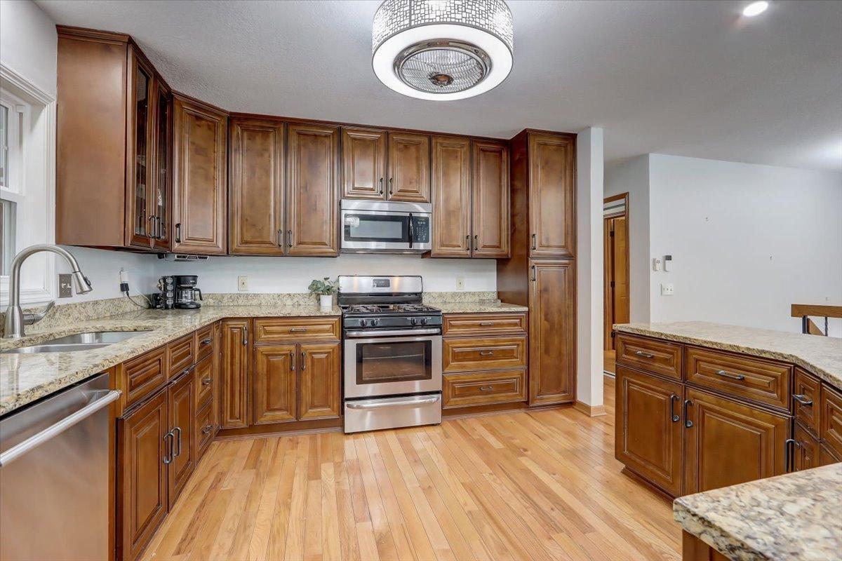 14771 Easter Avenue Apple Valley, MN 55124 - Photo 4 of 18