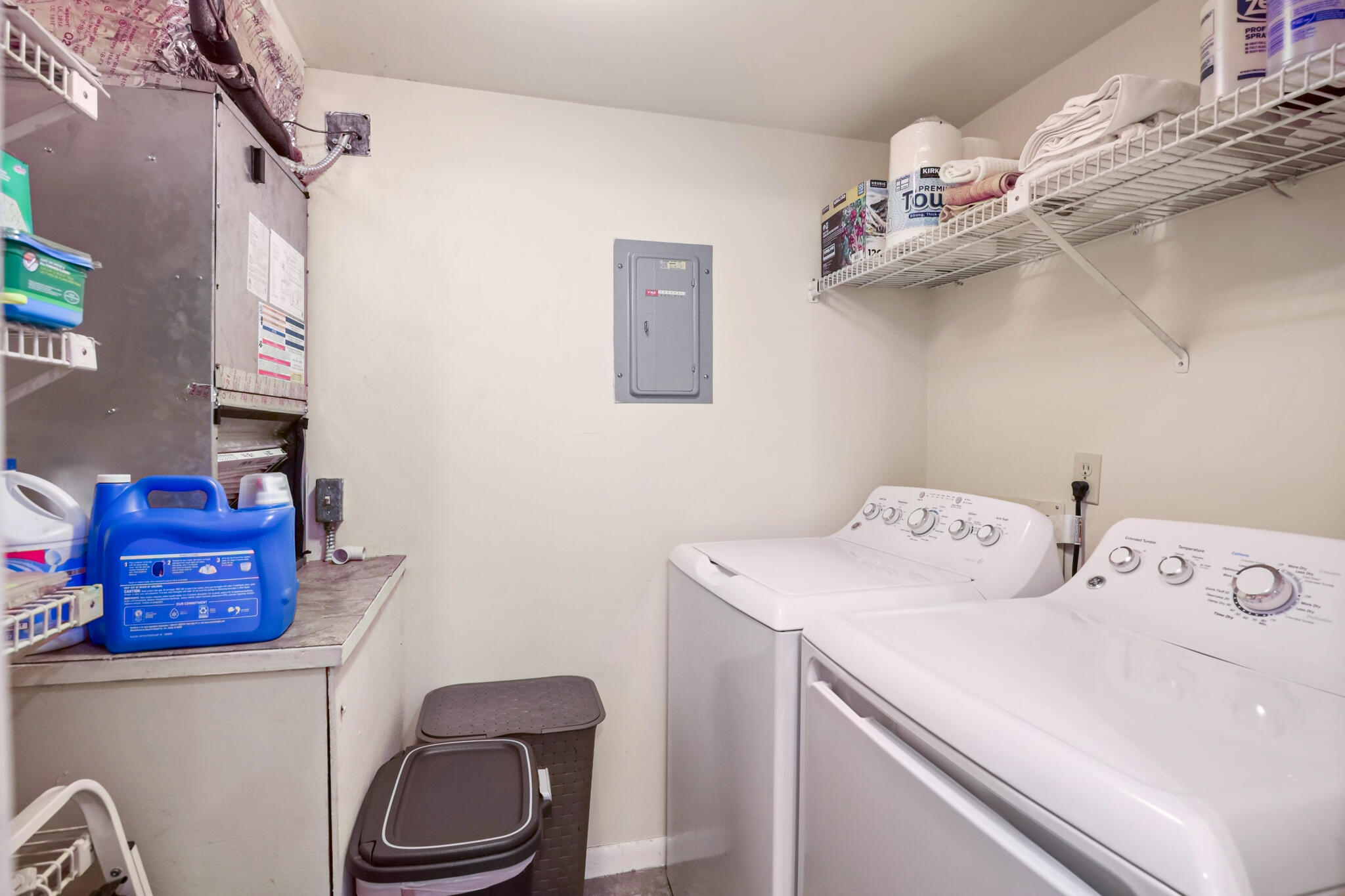 321 Pine Ridge Circle, Unit C2 Greenacres, FL 33463 - Photo 10 of 29 LAUNDRY