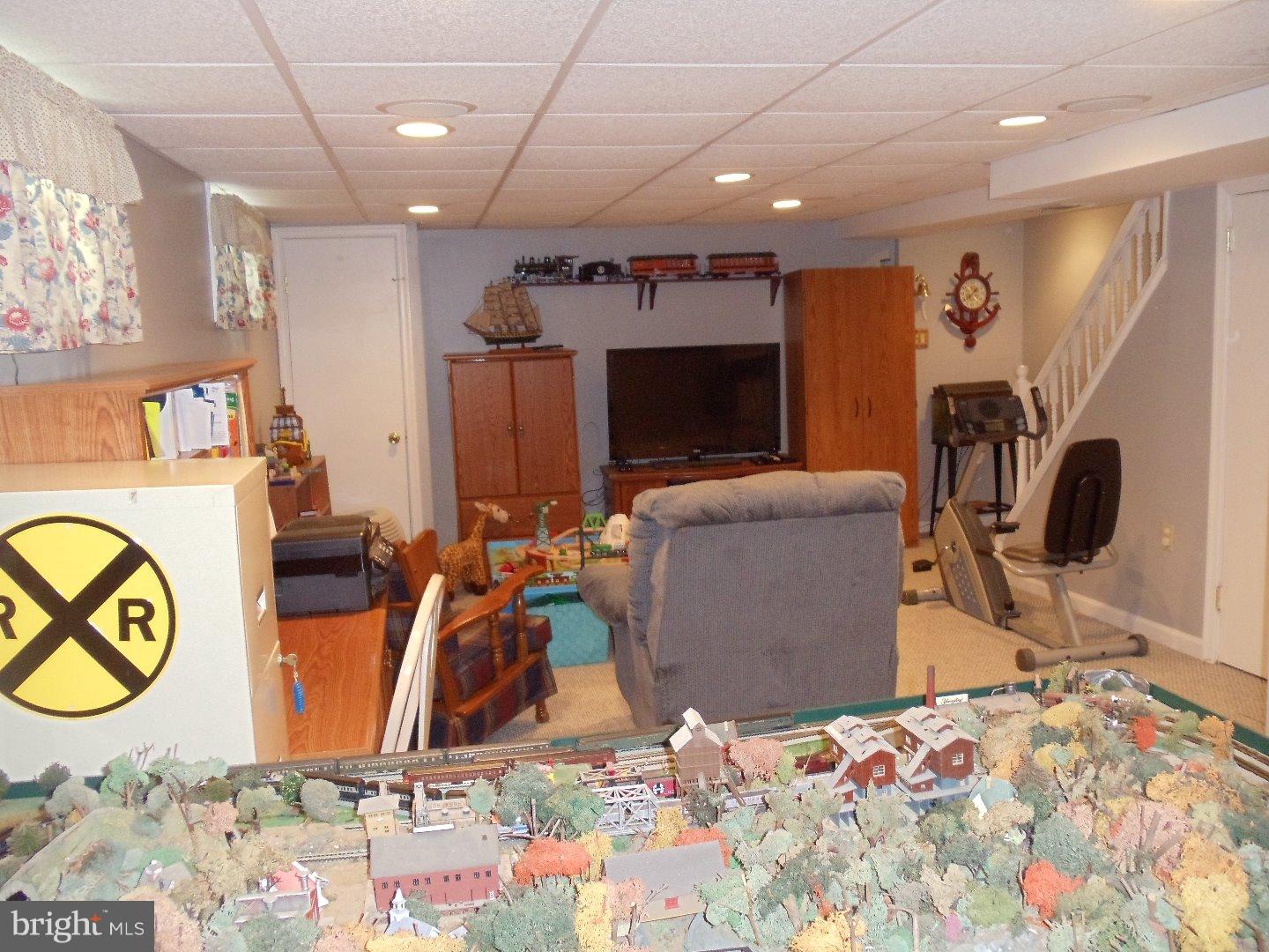 1468 Bluejay Road Abington, PA 19001 - Photo 15 of 25 Gallery Image 15