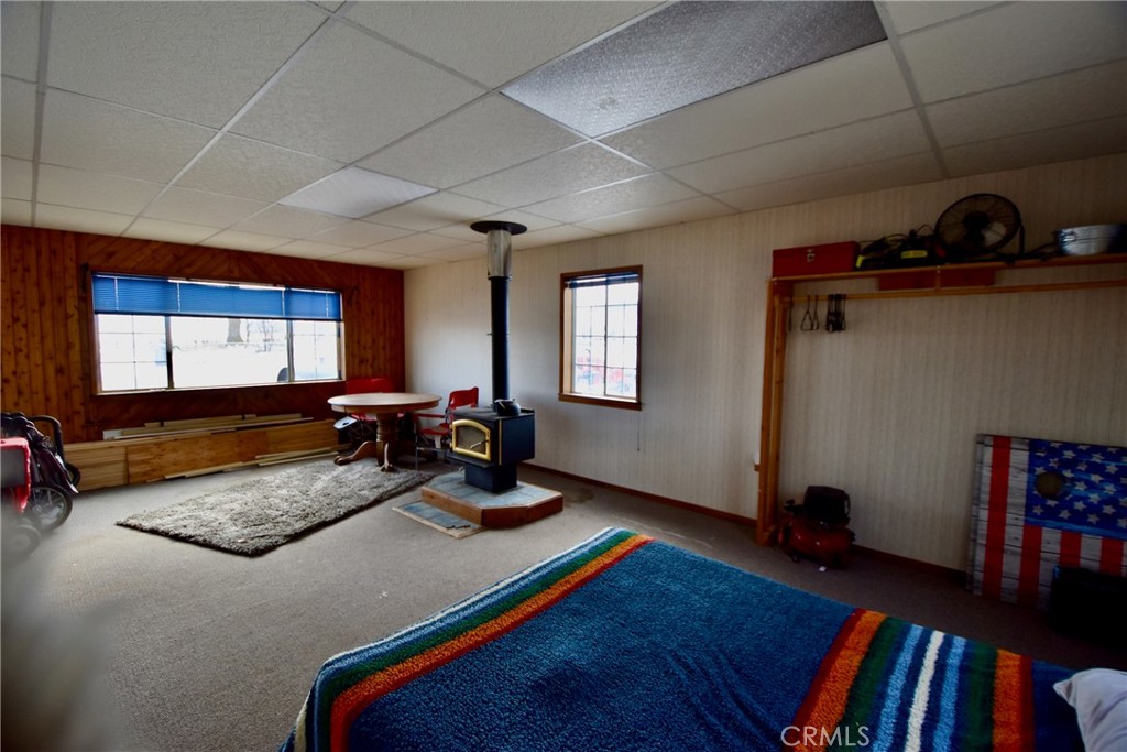 935 Truttman Lane Grenada, CA 96038 - Photo 41 of 44 a bed room with furniture and a wooden floor