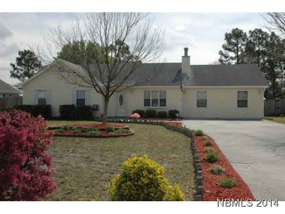 112 Dayrell Drive Hubert, NC 28539 - Photo 1 of 16 Primary Photo