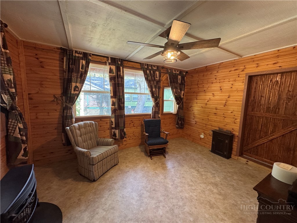 184 Trillium Road Newland, NC 28657 - Photo 9 of 37 Gallery Image 9