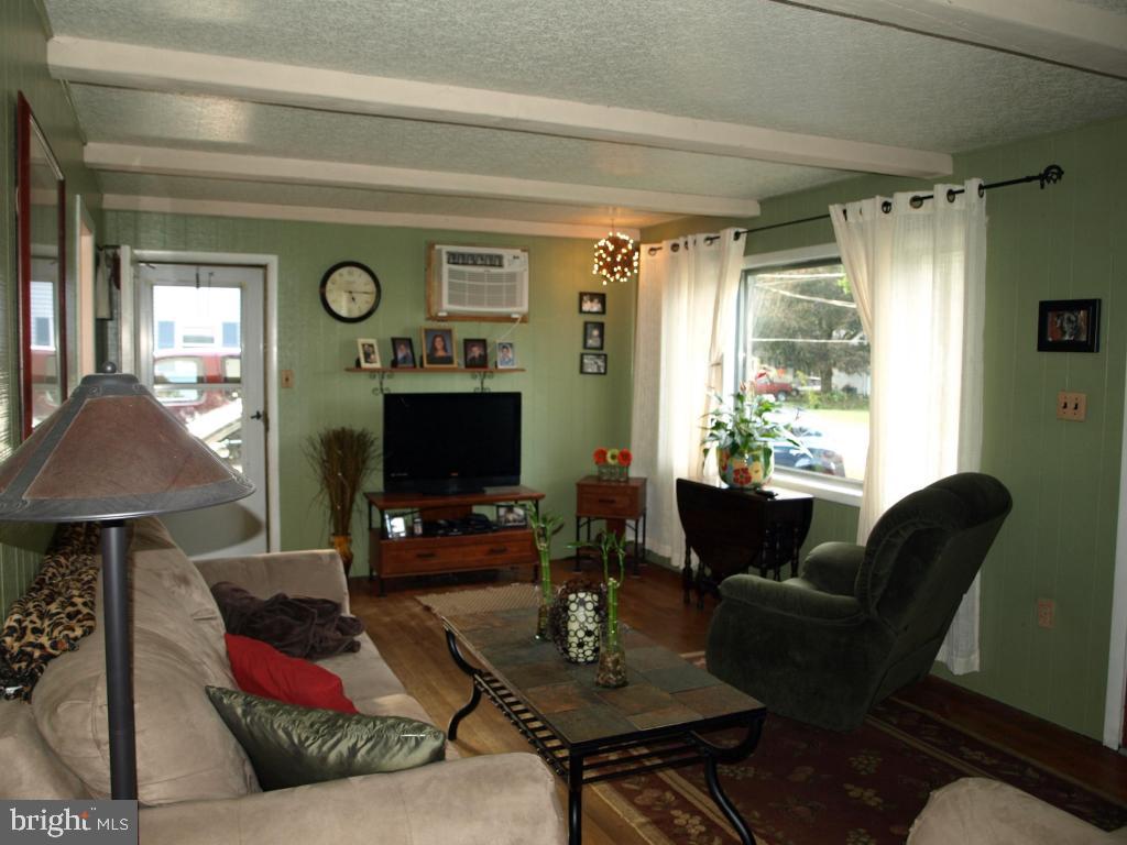 1610 Zarker Road Lancaster, PA 17601 - Photo 5 of 11