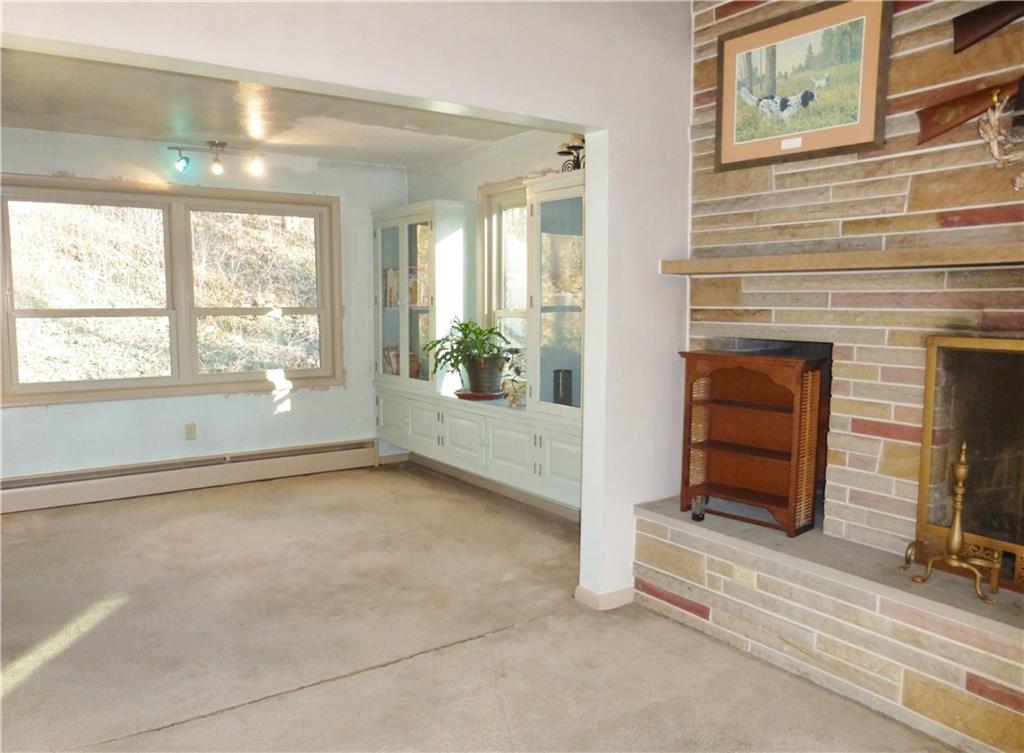 129 Overbrook Road Valencia, PA 16059 - Photo 3 of 23 Gallery Image 3