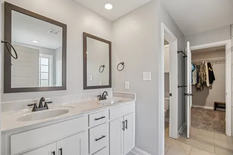 a bathroom with bathtub