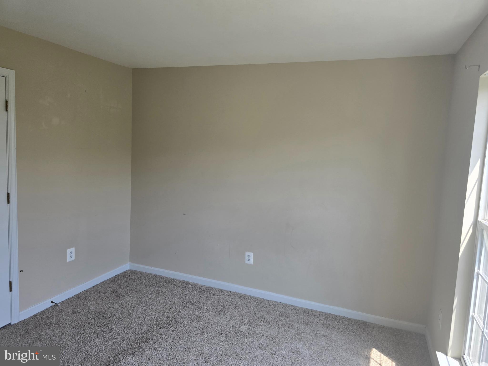 102 Royal Bonnet Place Frederick, MD 21702 - Photo 9 of 23 a room