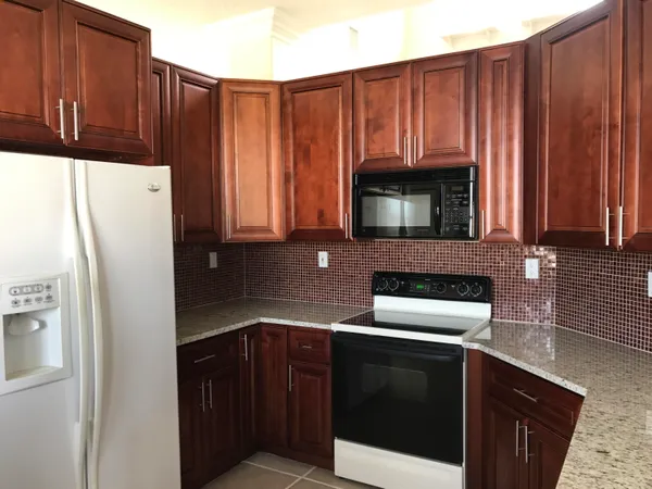 $4,390 | 6292 Shadow Tree Lane, Lake Worth, FL 33463