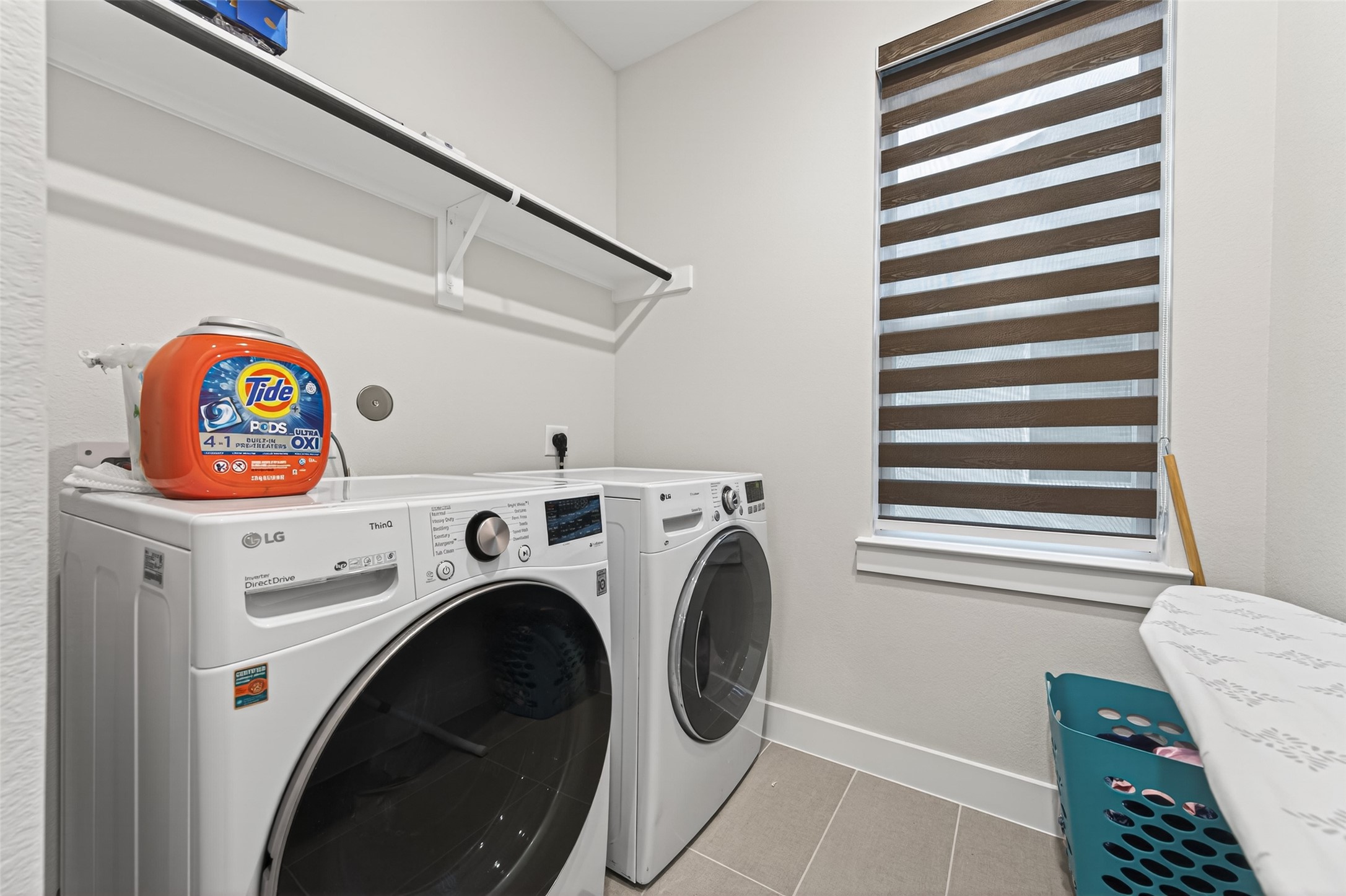 147 Nightshade Street Richmond, TX 77406 - Photo 28 of 47 Laundry room with shelving
