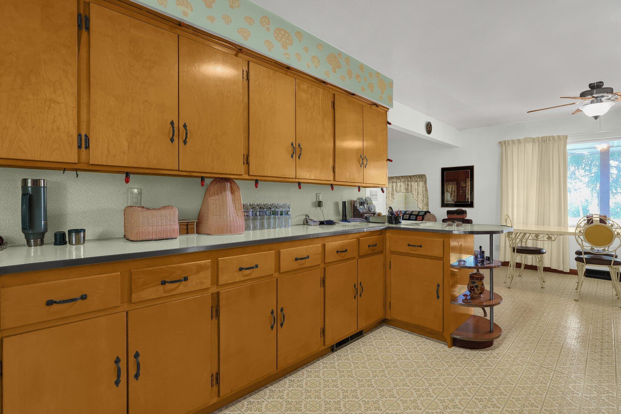 2210 Gantz Road Grove City, OH 43123 - Photo 6 of 35 Kitchen