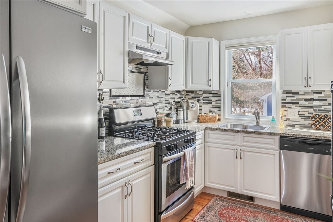 29 Peck Hill Road Scituate, RI 02857 - Photo 7 of 26