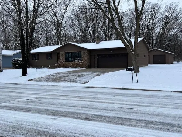 $262,000 | 821 10th Street Southwest, Wadena, MN 56482