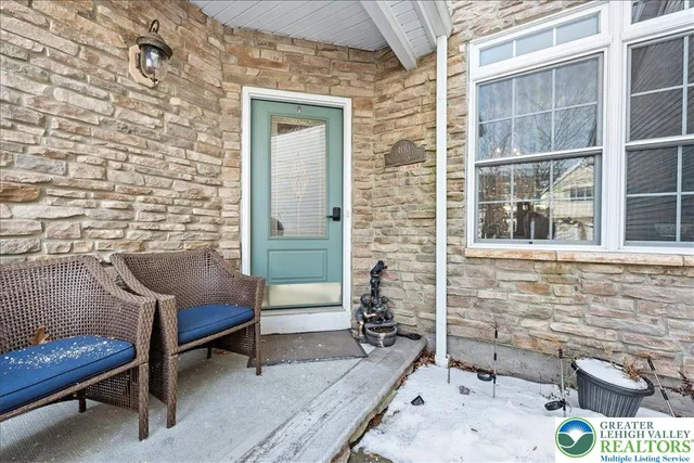 $549,999 | 400 Inverness Circle, Easton, PA 18042