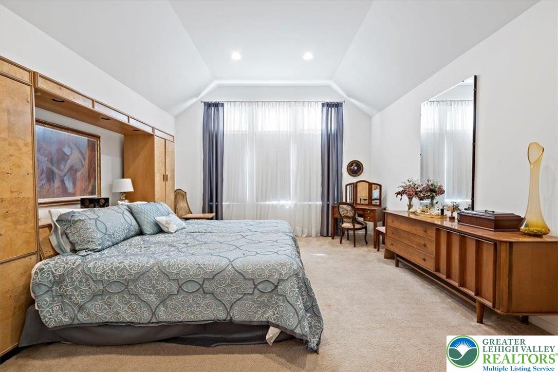 400 Inverness Circle Easton, PA 18042 - Photo 31 of 47 primary bedroom