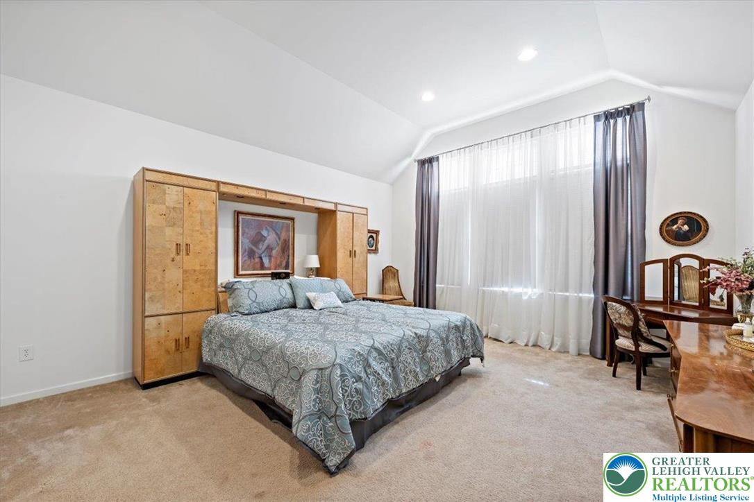 400 Inverness Circle Easton, PA 18042 - Photo 33 of 47 primary bedroom