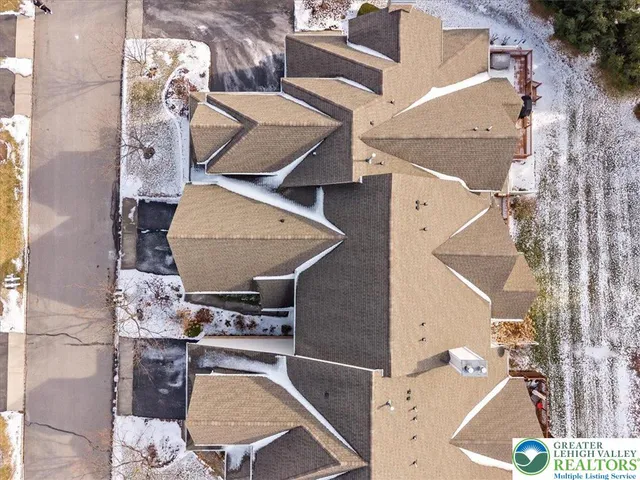 $549,999 | 400 Inverness Circle, Easton, PA 18042