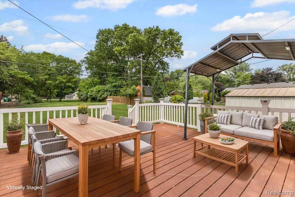 12115 Newburgh Road Livonia, MI 48150 - Photo 4 of 19 Gallery Image 4