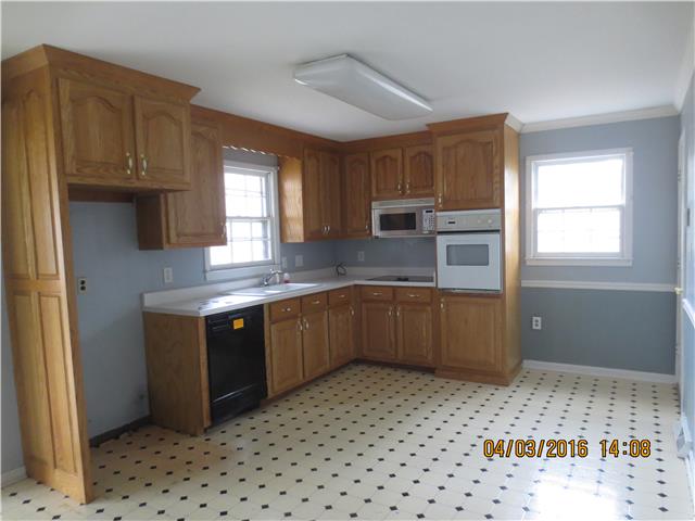 504 Spring Lane Columbia, TN 38401 - Photo 3 of 9 Gallery Image 3