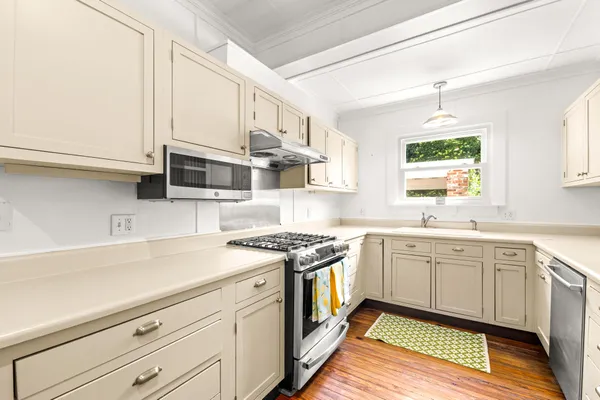 $795,000 | 145 Bay Avenue, Apalachicola, FL 32320