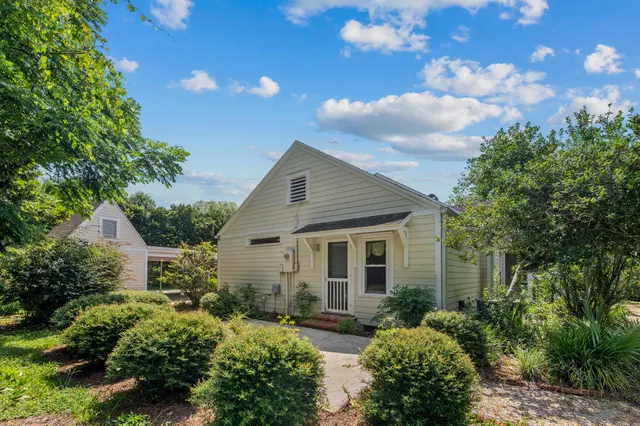 $795,000 | 145 Bay Avenue, Apalachicola, FL 32320