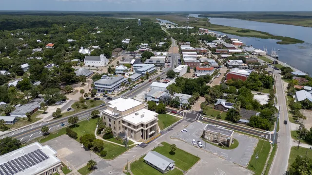 $795,000 | 145 Bay Avenue, Apalachicola, FL 32320