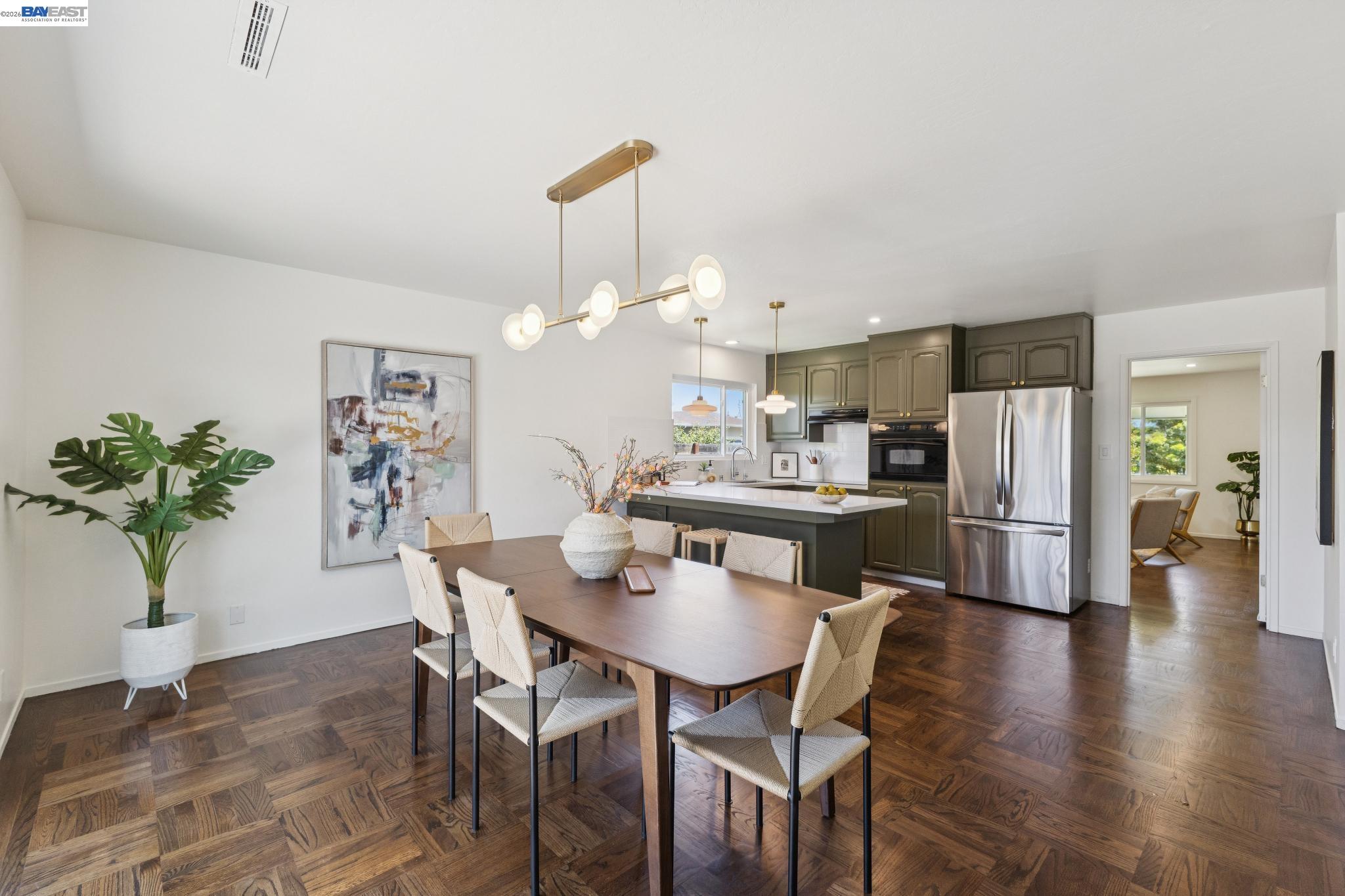 433 Kitty Hawk Road Alameda, CA 94501 - Photo 11 of 34 Gallery Image 11