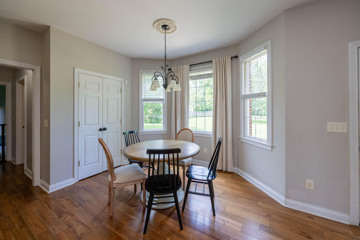 212 Squires Pointe Road Paris, KY 40361 - Photo 12 of 53 5B5A9990-HDR