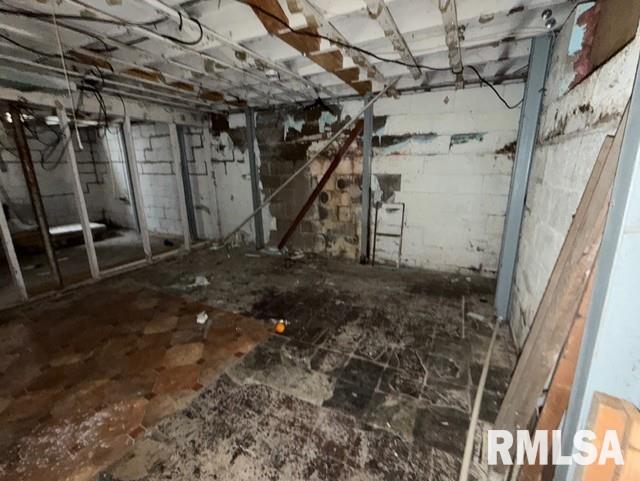 2216 South 13th Street Springfield, IL 62703 - Photo 13 of 14