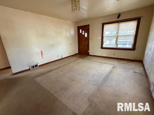 2216 South 13th Street Springfield, IL 62703 - Photo 2 of 14