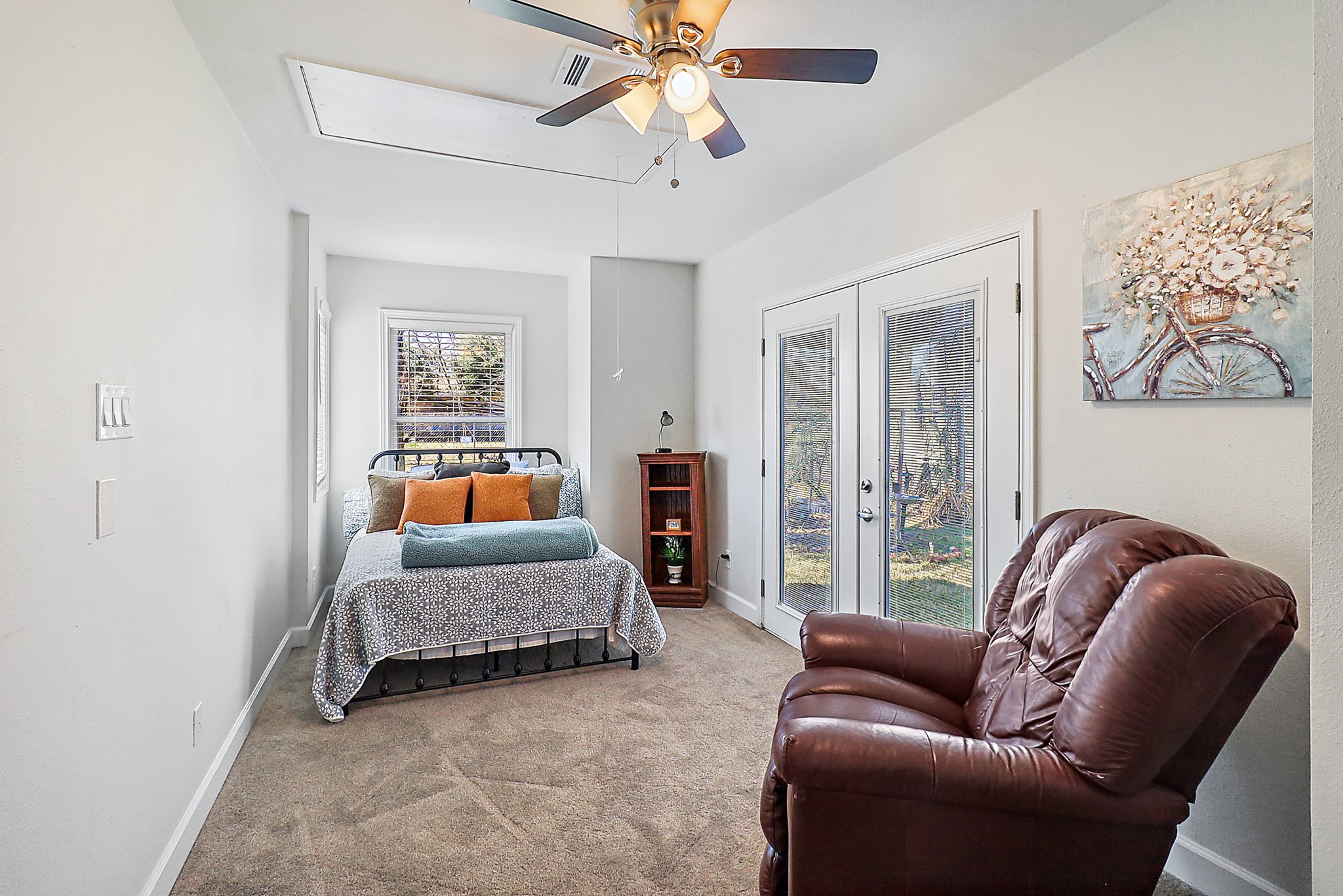7317 Longview Street Houston, TX 77020 - Photo 19 of 30 a bedroom with furniture and a window