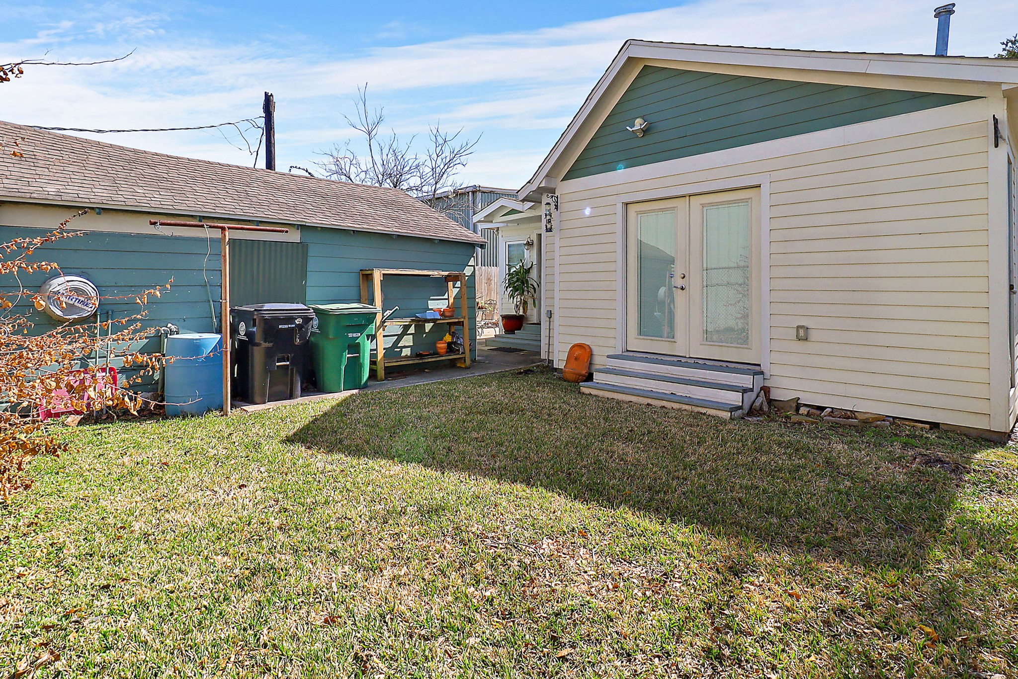 7317 Longview Street Houston, TX 77020 - Photo 24 of 30 a view of a house with backyard and porch