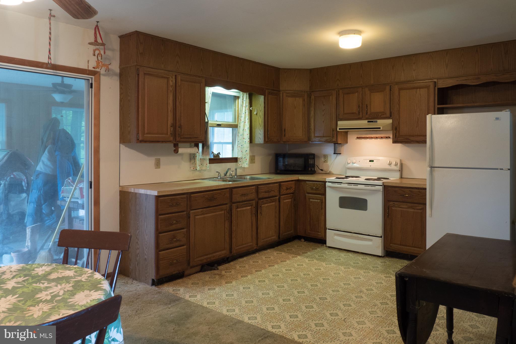 2722 Buffalo Valley Road Spring Grove, PA 17362 - Photo 7 of 33