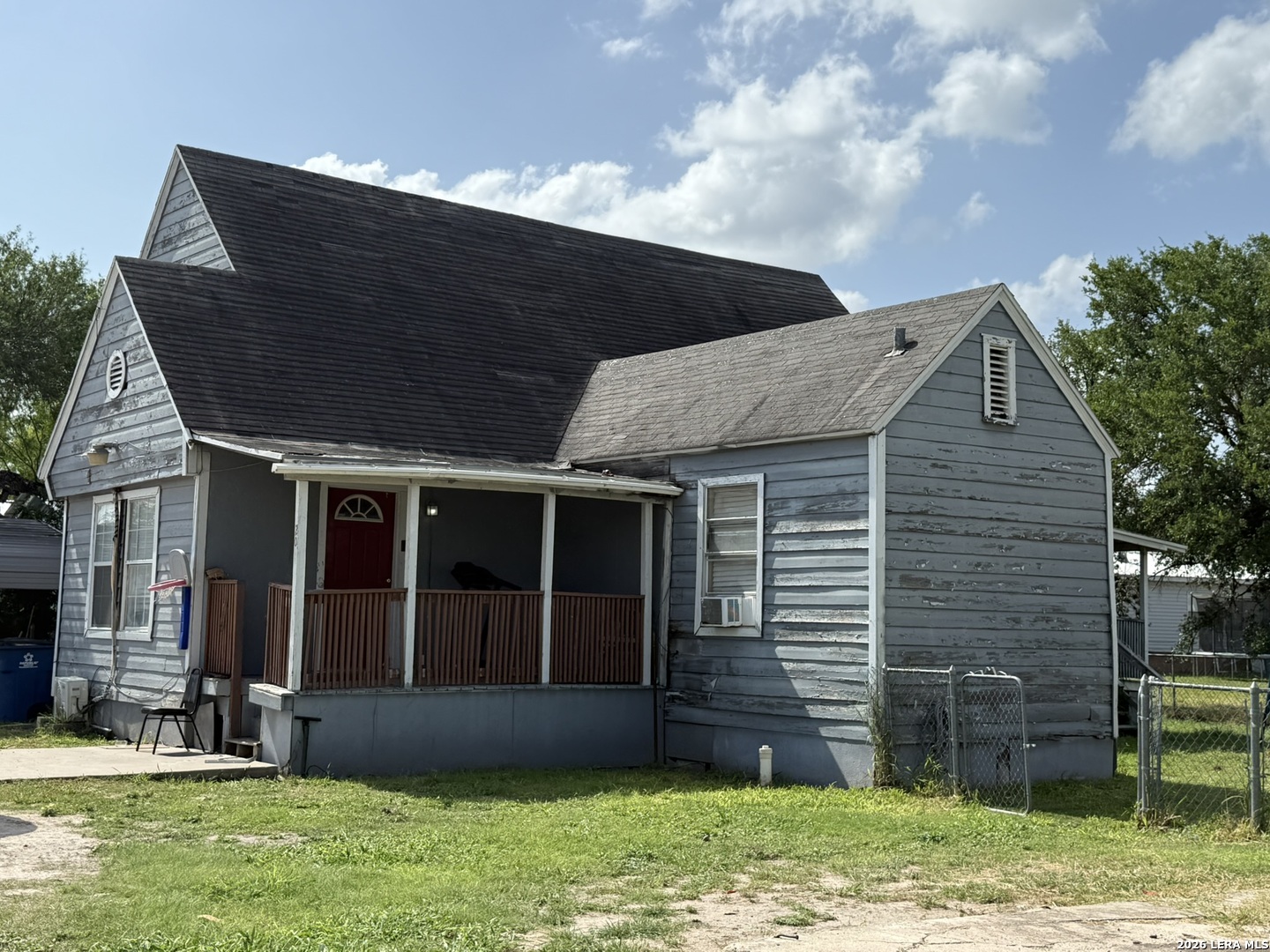 207 Mc Gloin Street Three Rivers, TX 78071 - Photo 4 of 15