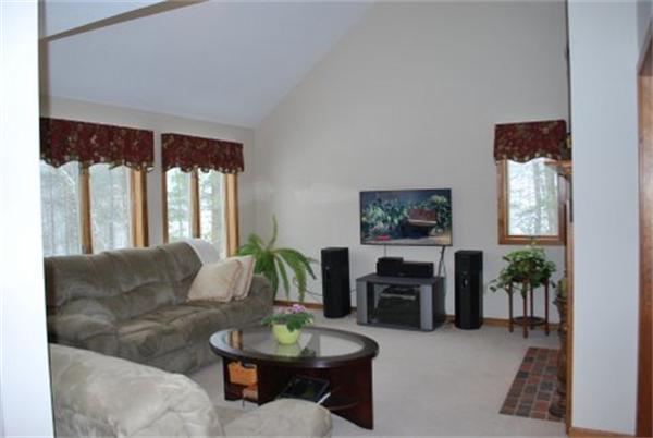 236 Sawyer Road Bolton, MA 01740 - Photo 4 of 26 Gallery Image 4