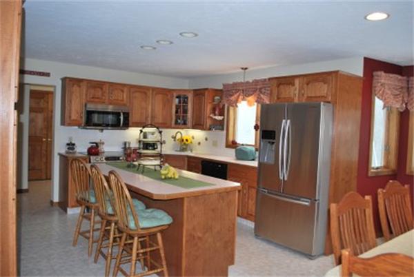 236 Sawyer Road Bolton, MA 01740 - Photo 7 of 26 Gallery Image 7