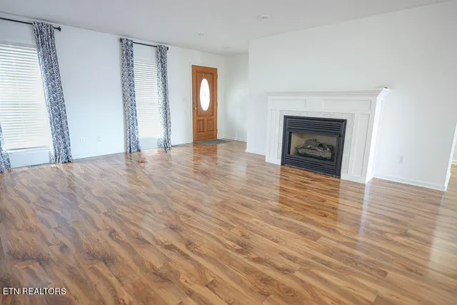 $369,000 | 178 Farris Circle, La Follette, TN 37766