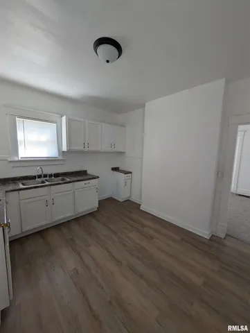 $65,400 | 805 East Behrends Avenue, Peoria, IL 61603