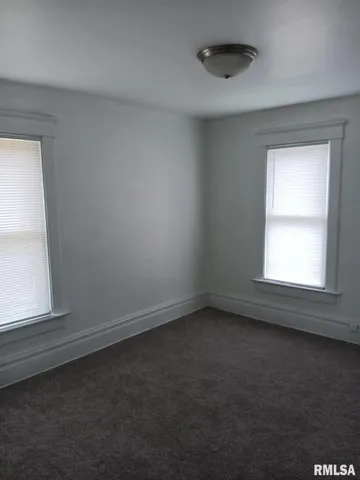 $65,400 | 805 East Behrends Avenue, Peoria, IL 61603