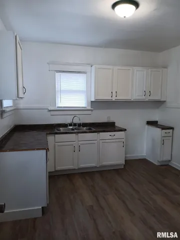 $65,400 | 805 East Behrends Avenue, Peoria, IL 61603