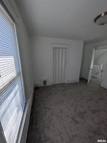 $65,400 | 805 East Behrends Avenue, Peoria, IL 61603