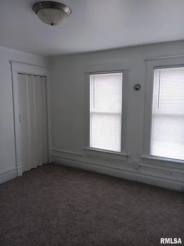 $65,400 | 805 East Behrends Avenue, Peoria, IL 61603