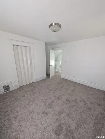 $65,400 | 805 East Behrends Avenue, Peoria, IL 61603